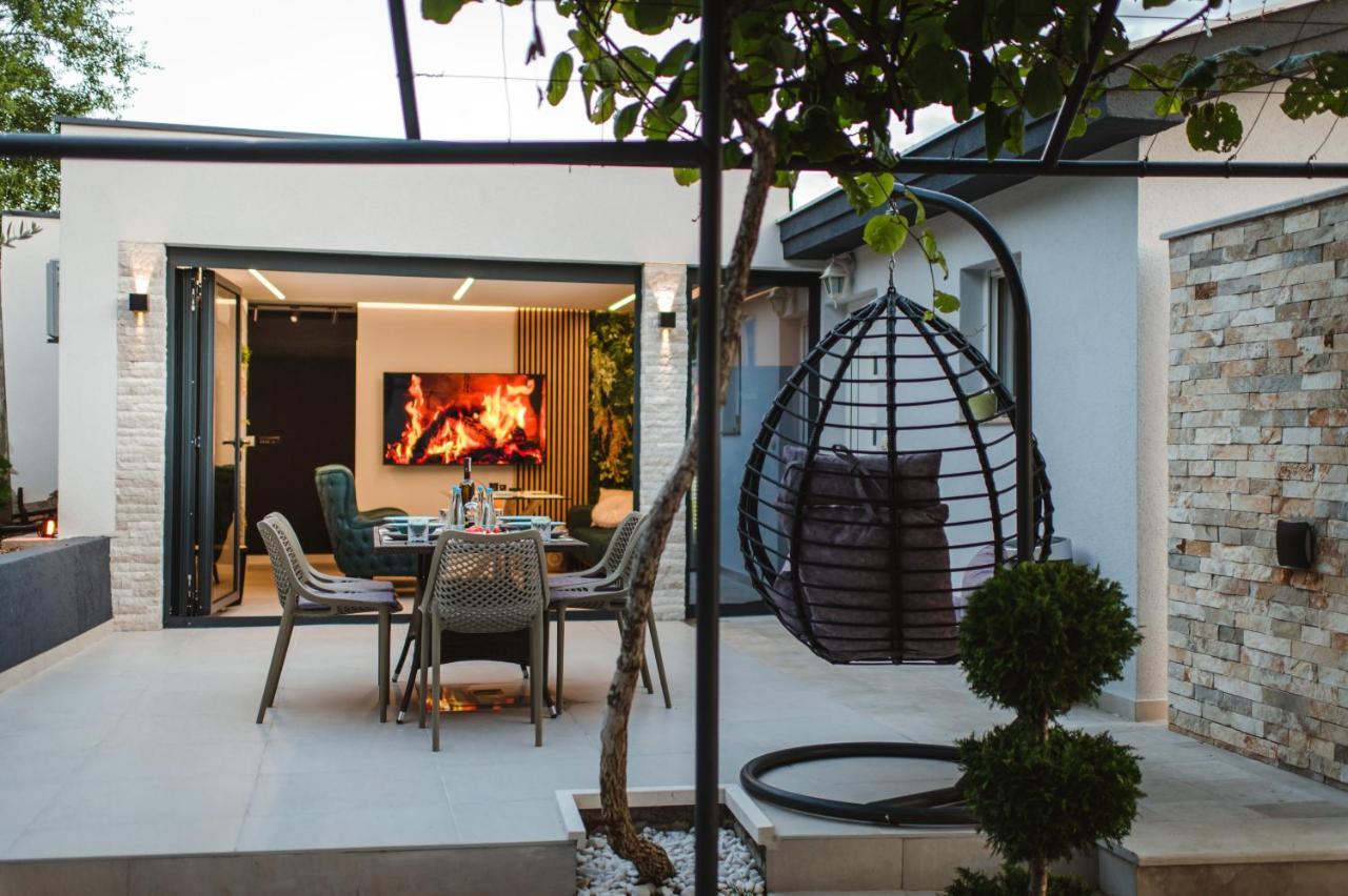 Villa View Mostar With Jacuzzi & Heated Pool Exterior photo